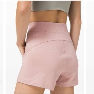 Lululemon LA Sweat Short in Color Mink Berry - Size 4